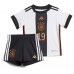 Billige Tyskland Leroy Sane #19 Børnetøj Hjemmebanetrøje til baby VM 2022 Kortærmet (+ korte bukser)
